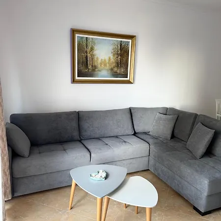 Bloom Apartment *